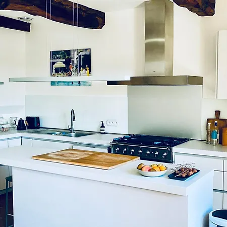 La Hurre Bed & Breakfast 3*
