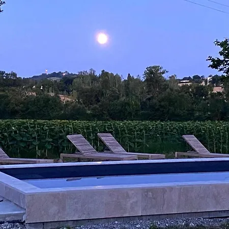 La Hurre Bed & Breakfast 3*