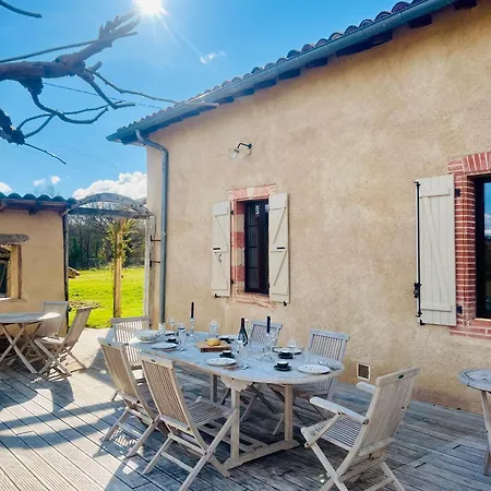 La Hurre Bed & Breakfast Montiron